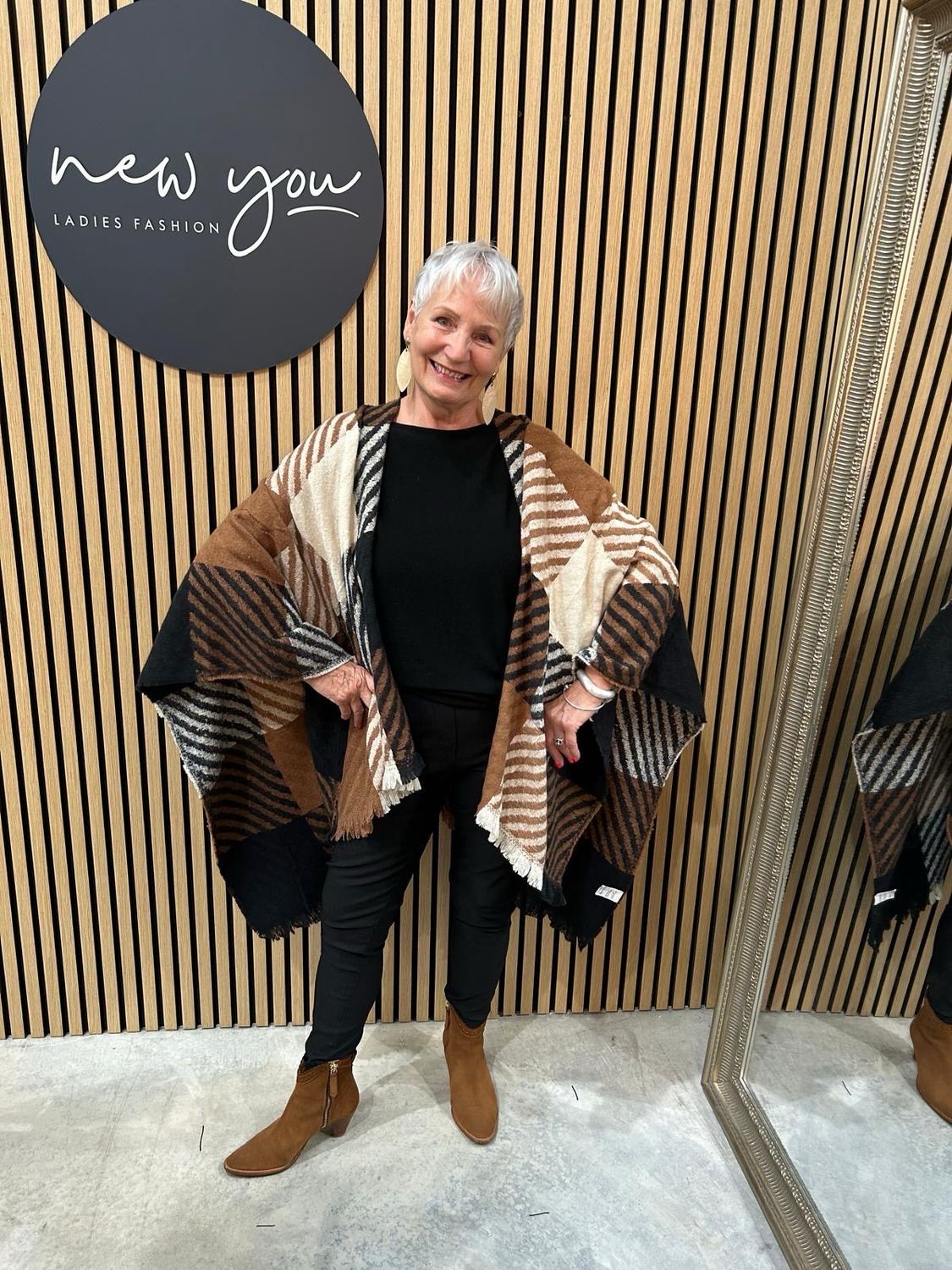 Stripe Poncho - Beige/Cream/Black