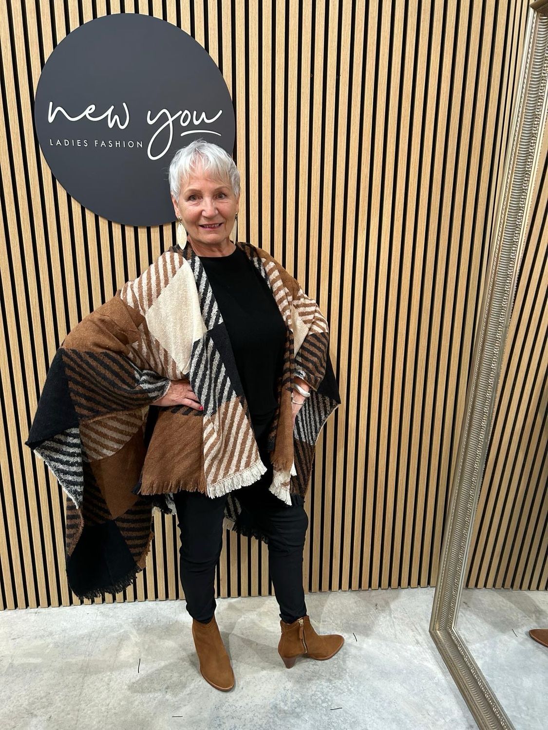 Stripe Poncho - Beige/Cream/Black