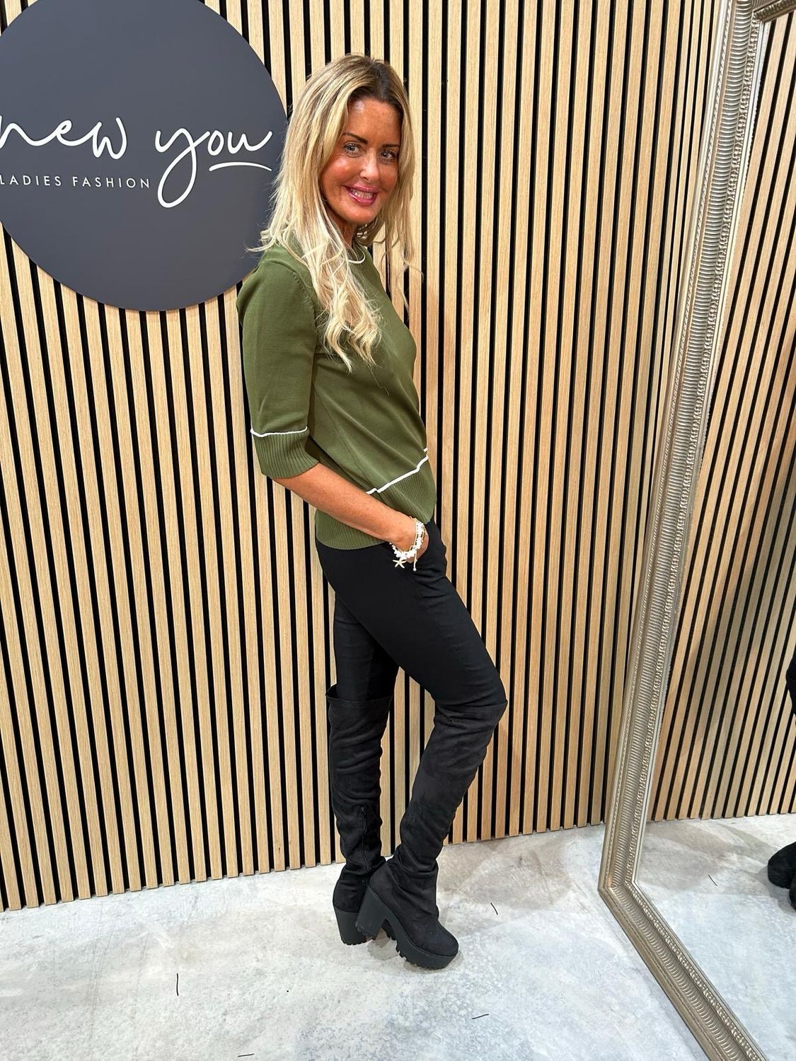 Contrast Trim Knit Top - Khaki
