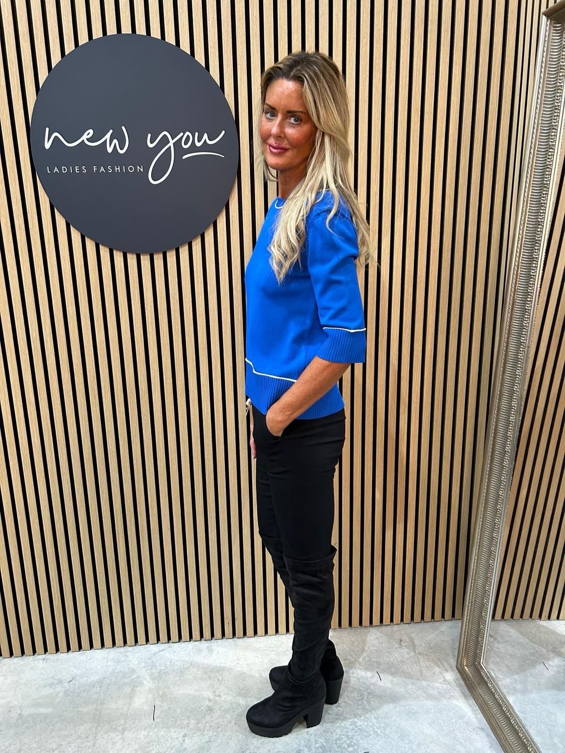 Contrast Trim Knit Top - Royal Blue