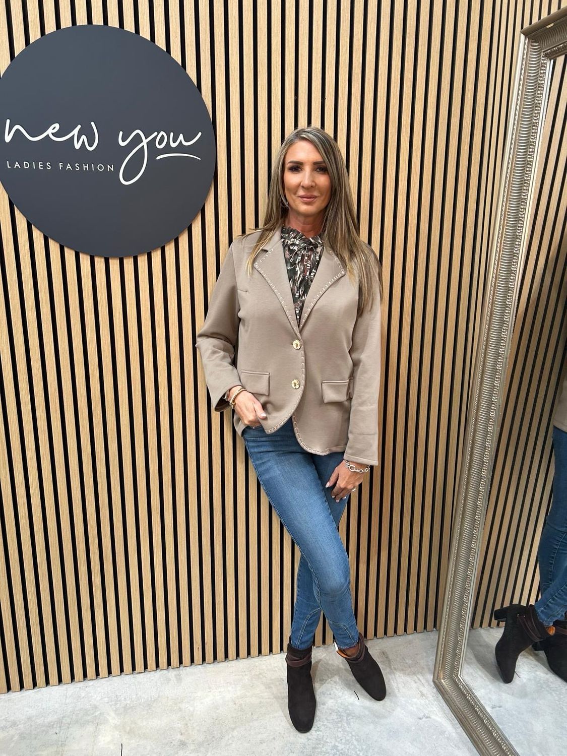 Classic Blazer - Taupe