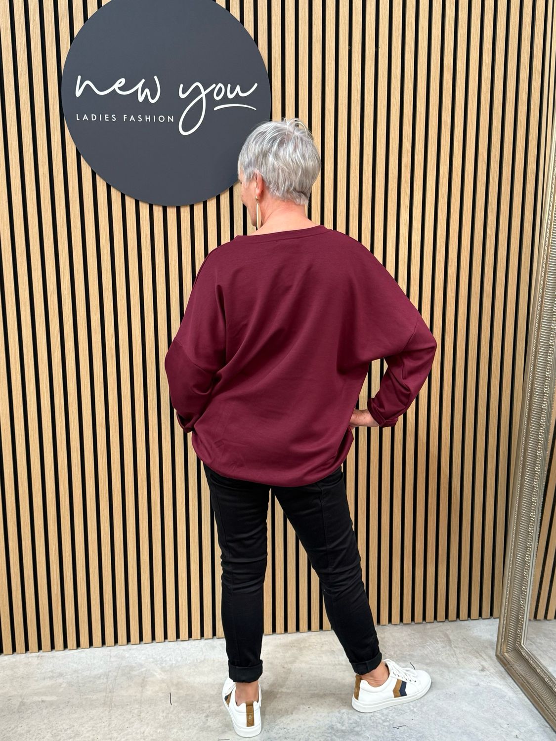 Charlie - Relaxed Pocket Detail Jumper - Burgundy