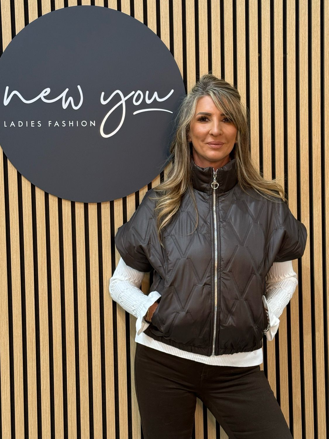 Quilted Short Sleeve Puffer Jacket - Brown