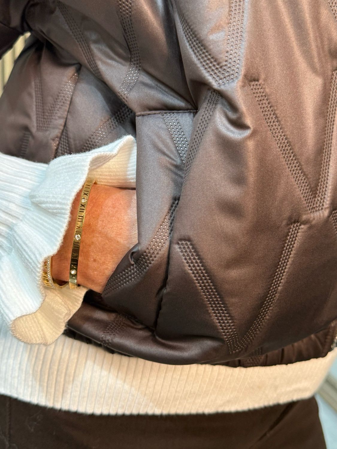 Quilted Short Sleeve Puffer Jacket - Brown