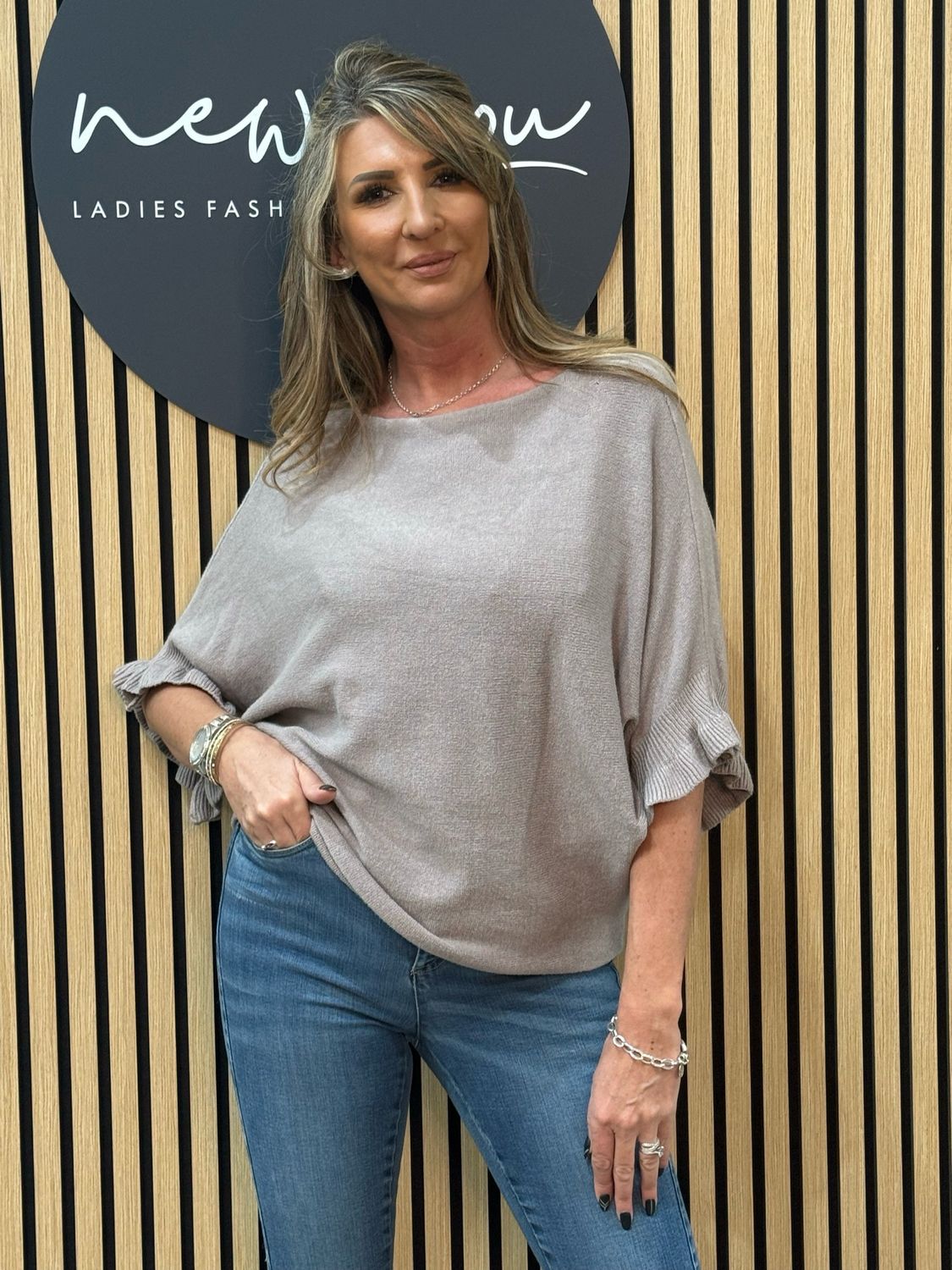 Relaxed Knit Top With Frill Sleeves - Taupe
