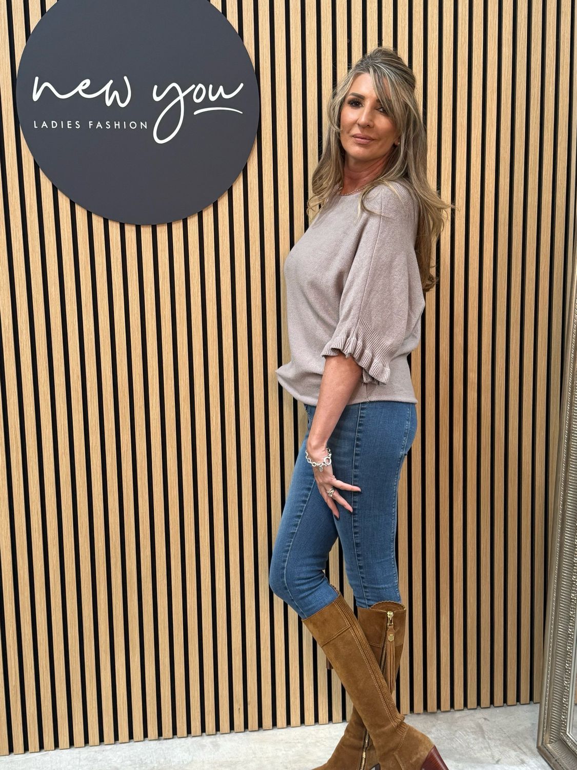 Relaxed Knit Top With Frill Sleeves - Taupe