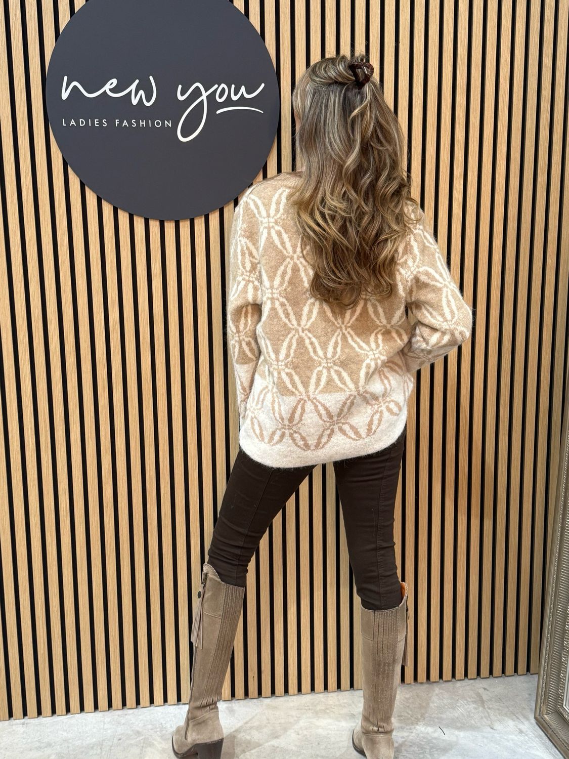 Viva - Patterned Knit Jumper - Beige