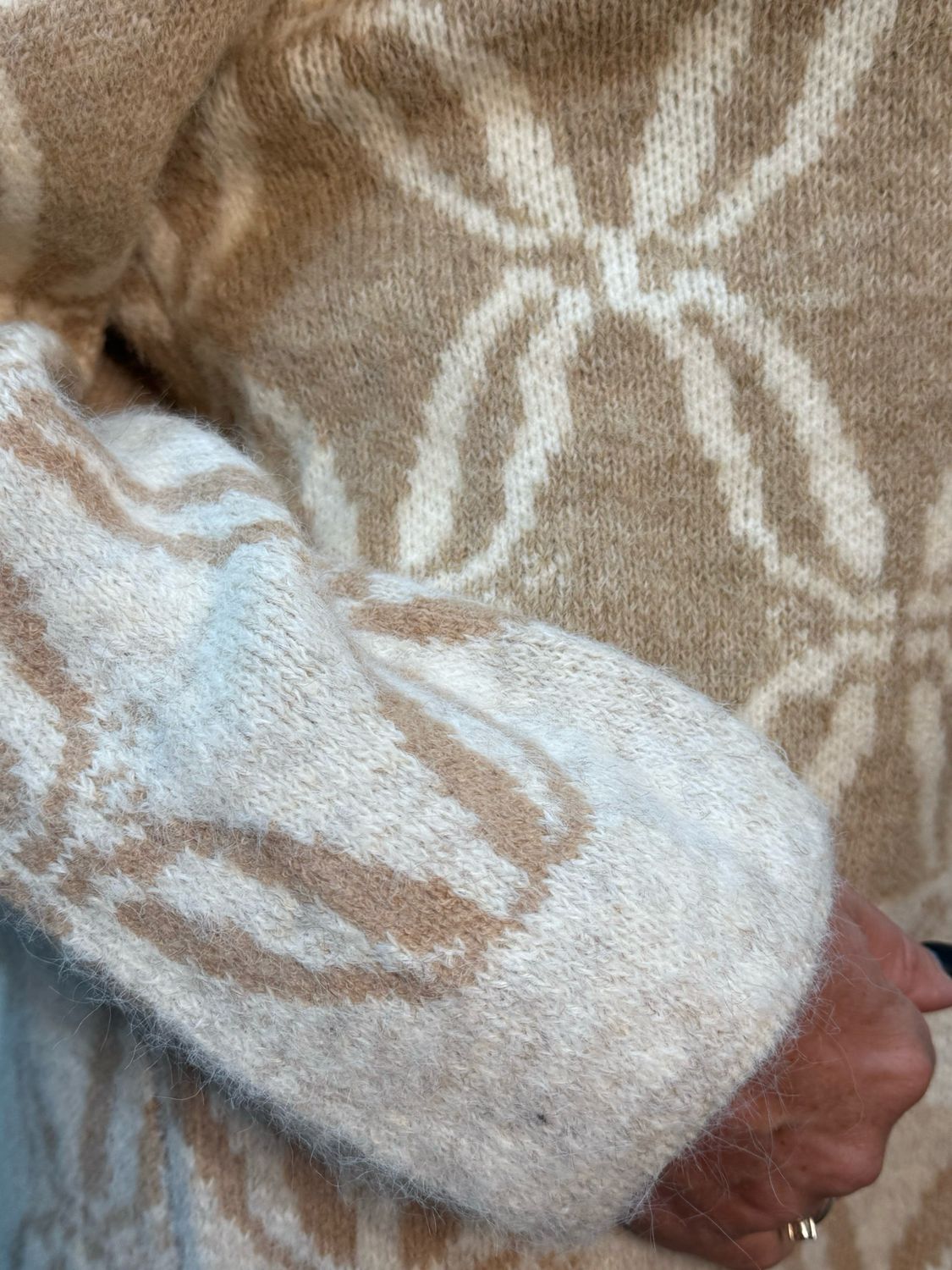 Viva - Patterned Knit Jumper - Beige