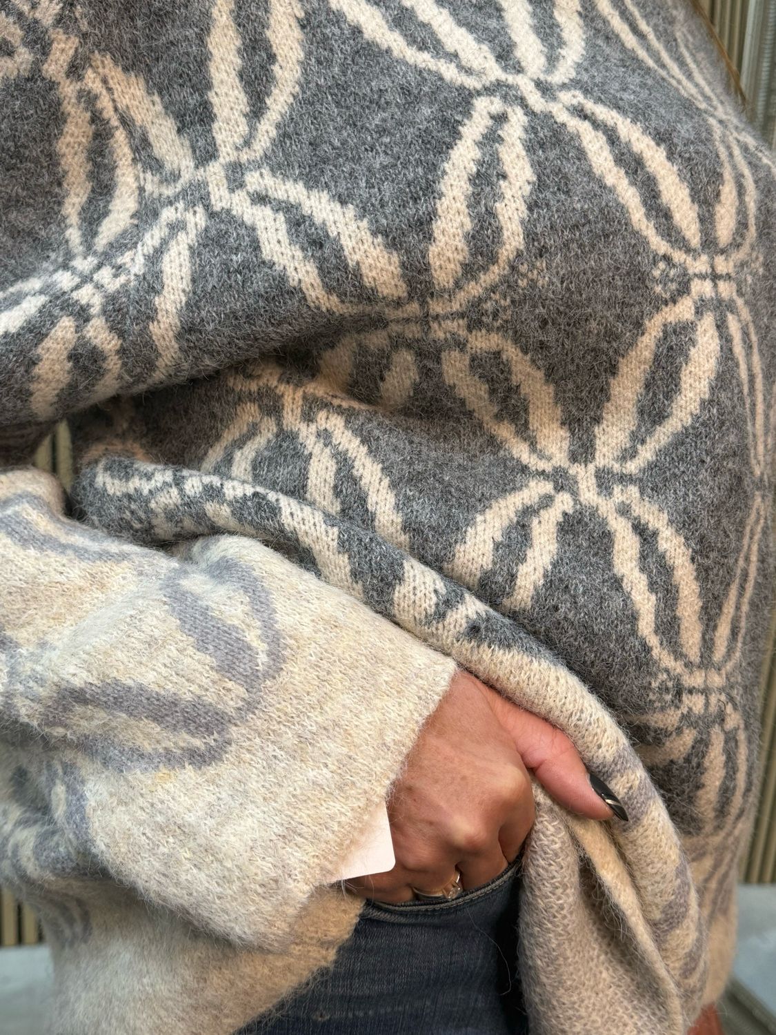 Viva - Patterned Knit Jumper - Grey
