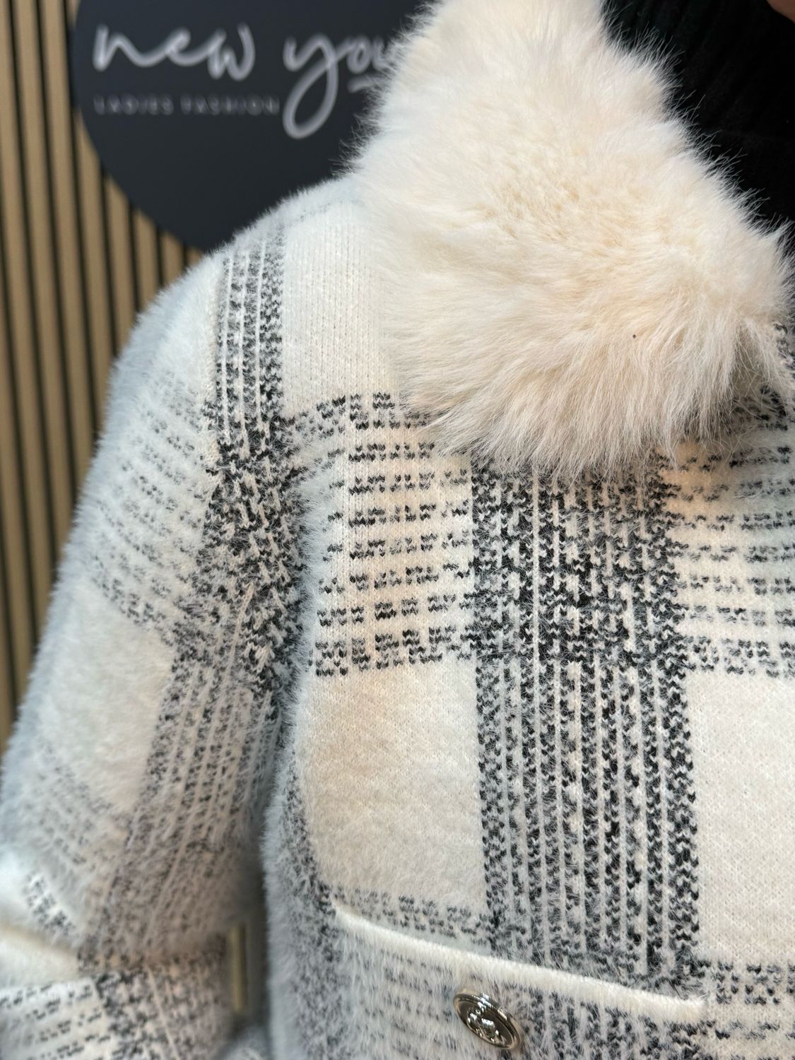 Faux Fur Collar Jacket - White
