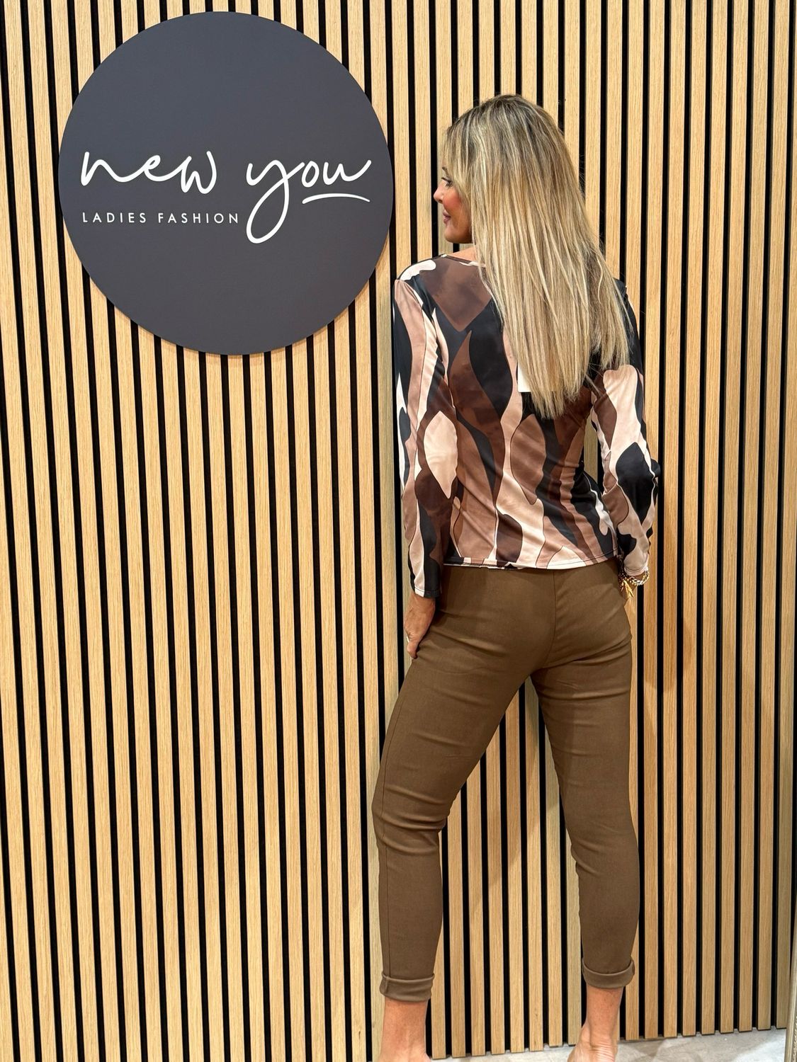 Veronica - Abstract Print Gold Buckle Design - Black/Coffee