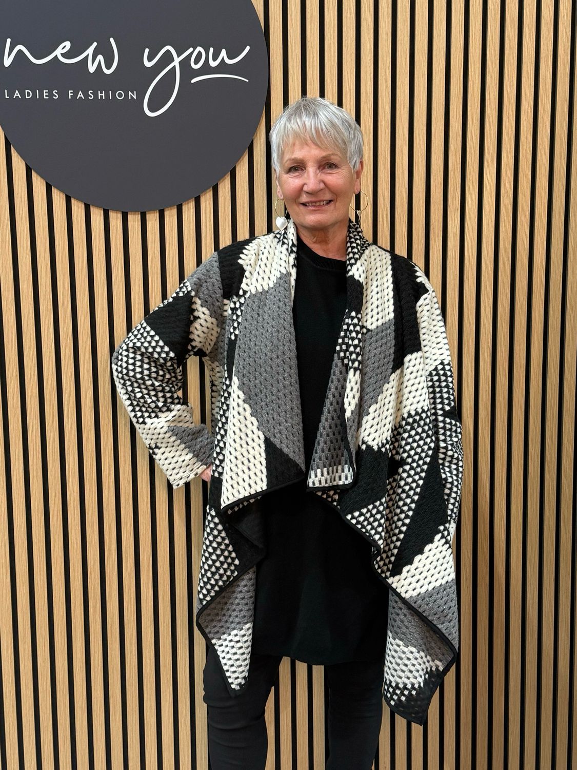 Waterfall Cardigan - Black/White