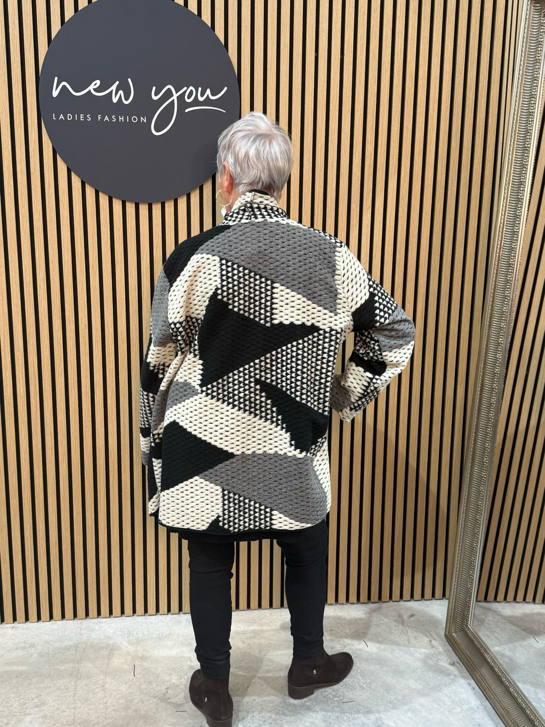 Waterfall Cardigan - Black/White