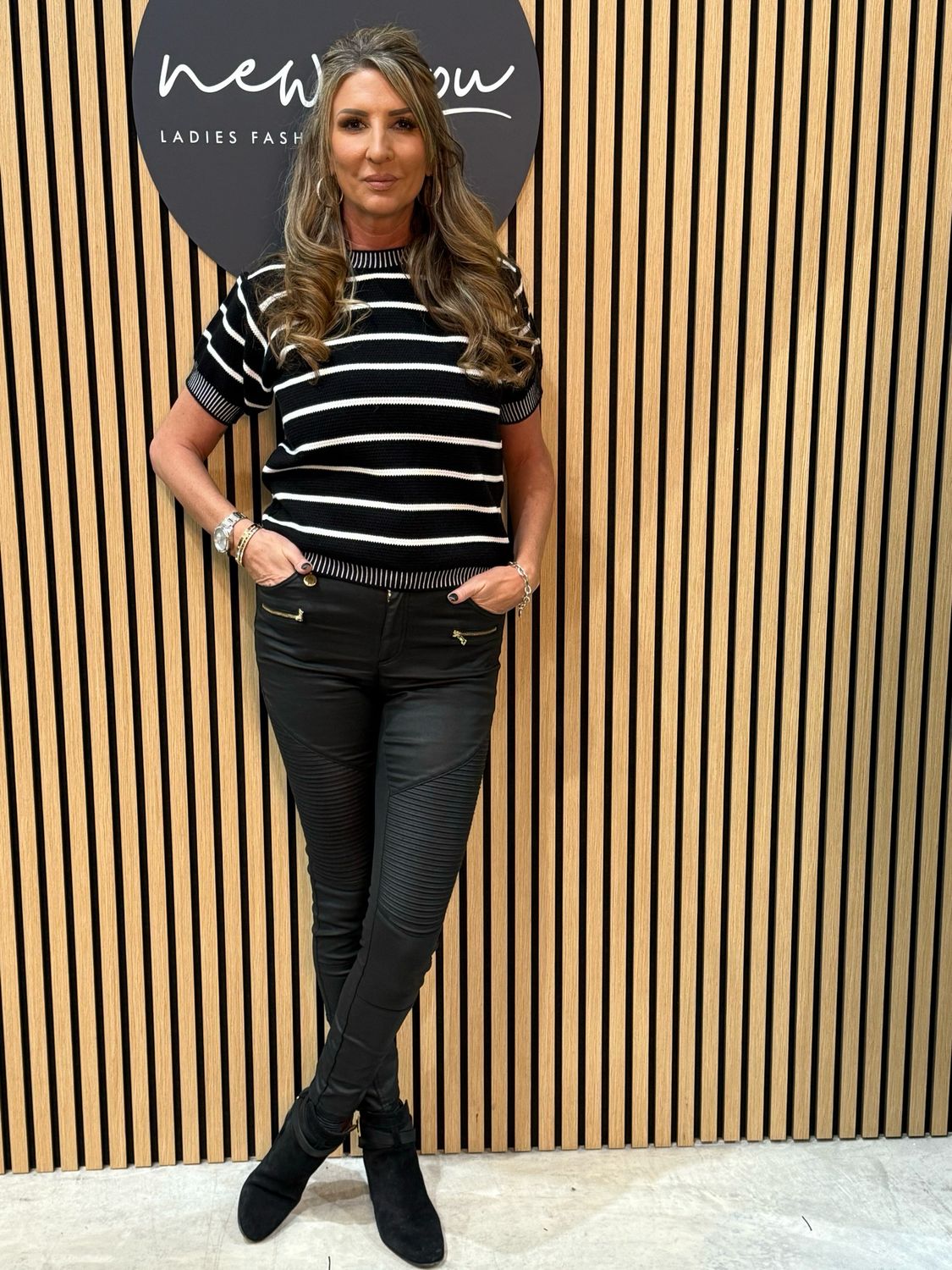 Striped Short Sleeve Knit Jumper - Black/White