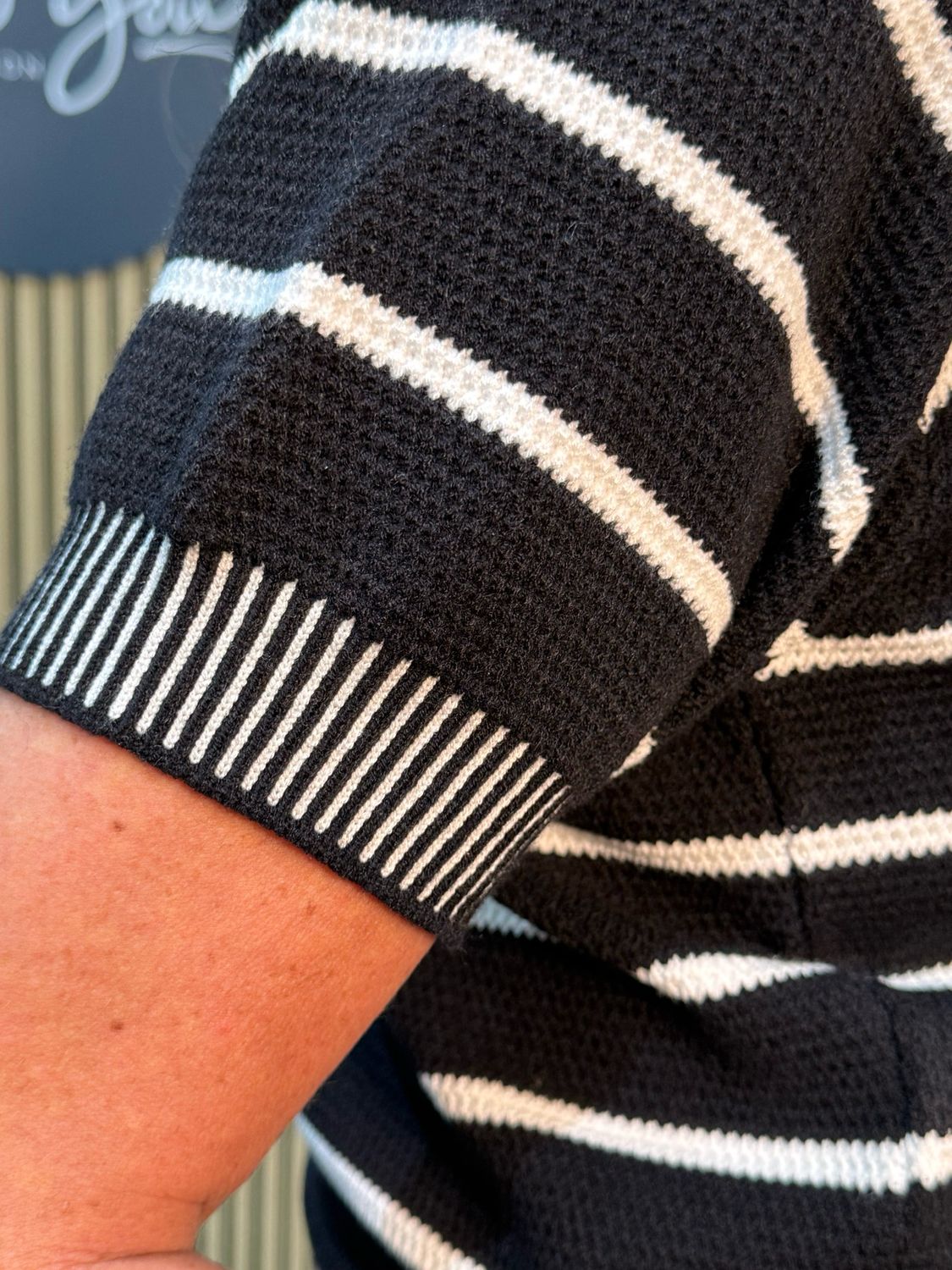 Striped Short Sleeve Knit Jumper - Black/White