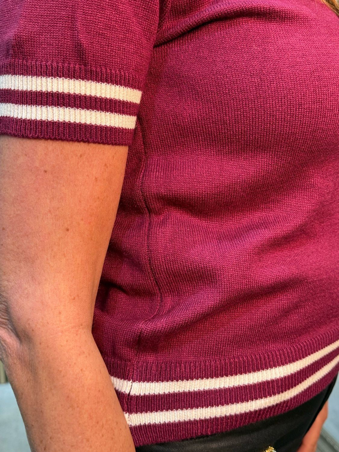 Striped Trim Short Sleeve Sweater - Burgundy