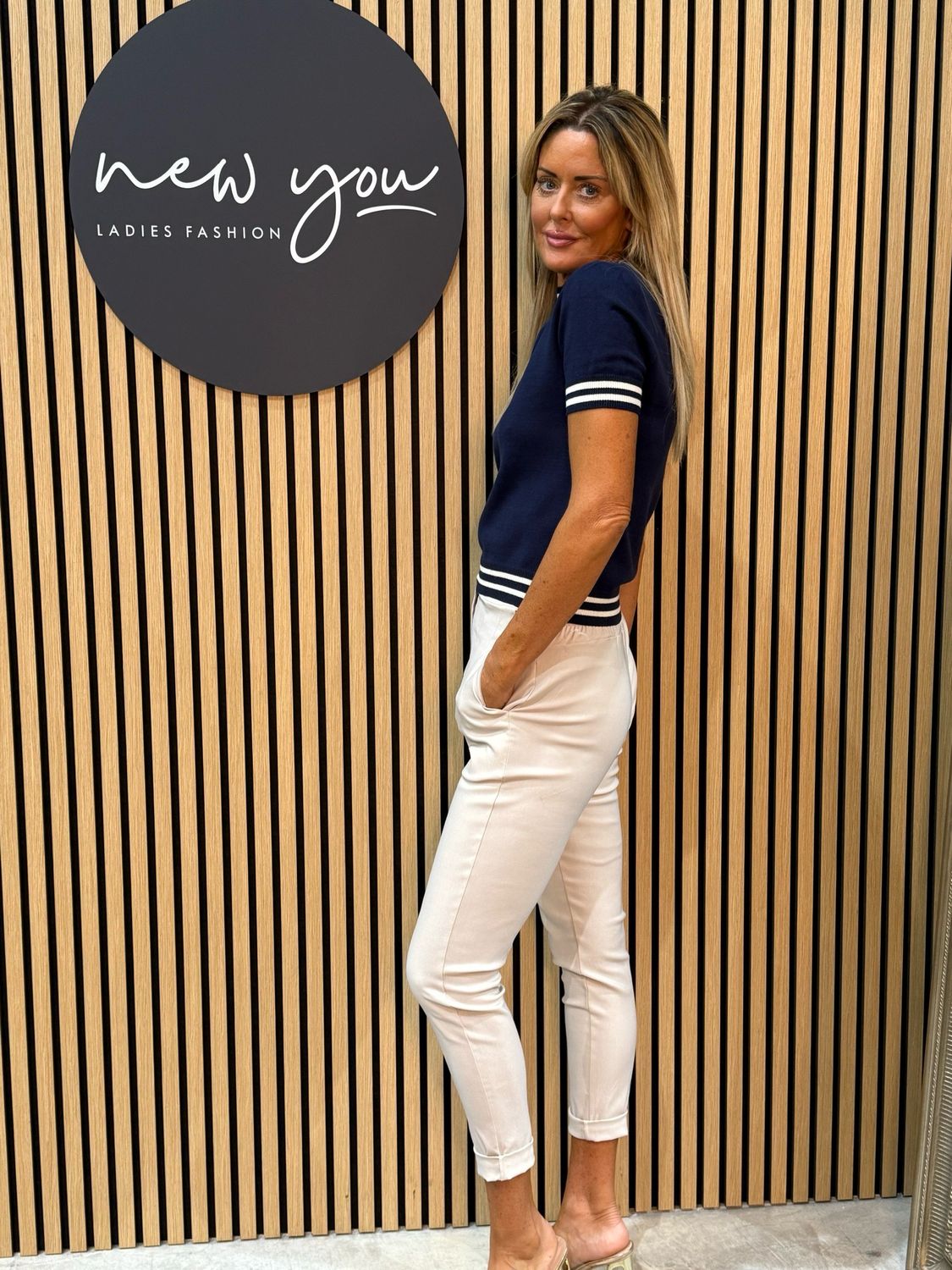 Striped Trim Short Sleeve Sweater - Navy