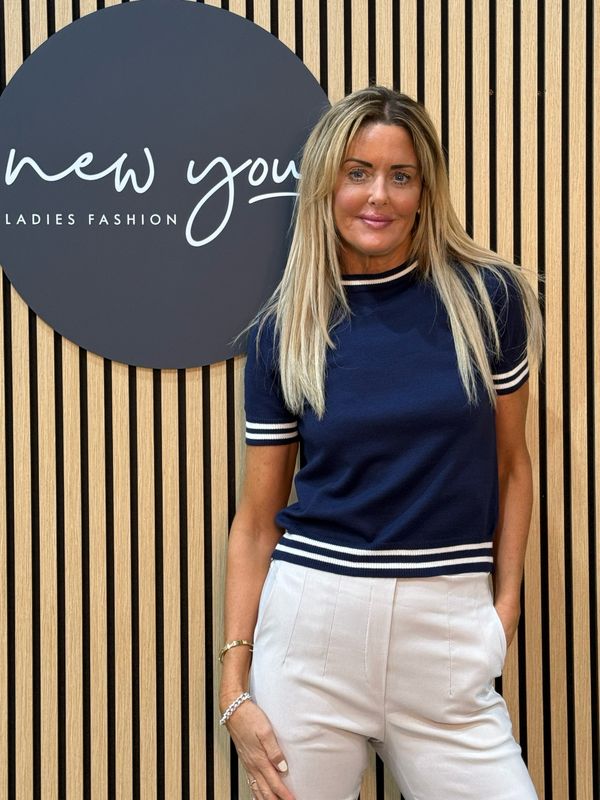 Striped Trim Short Sleeve Sweater - Navy