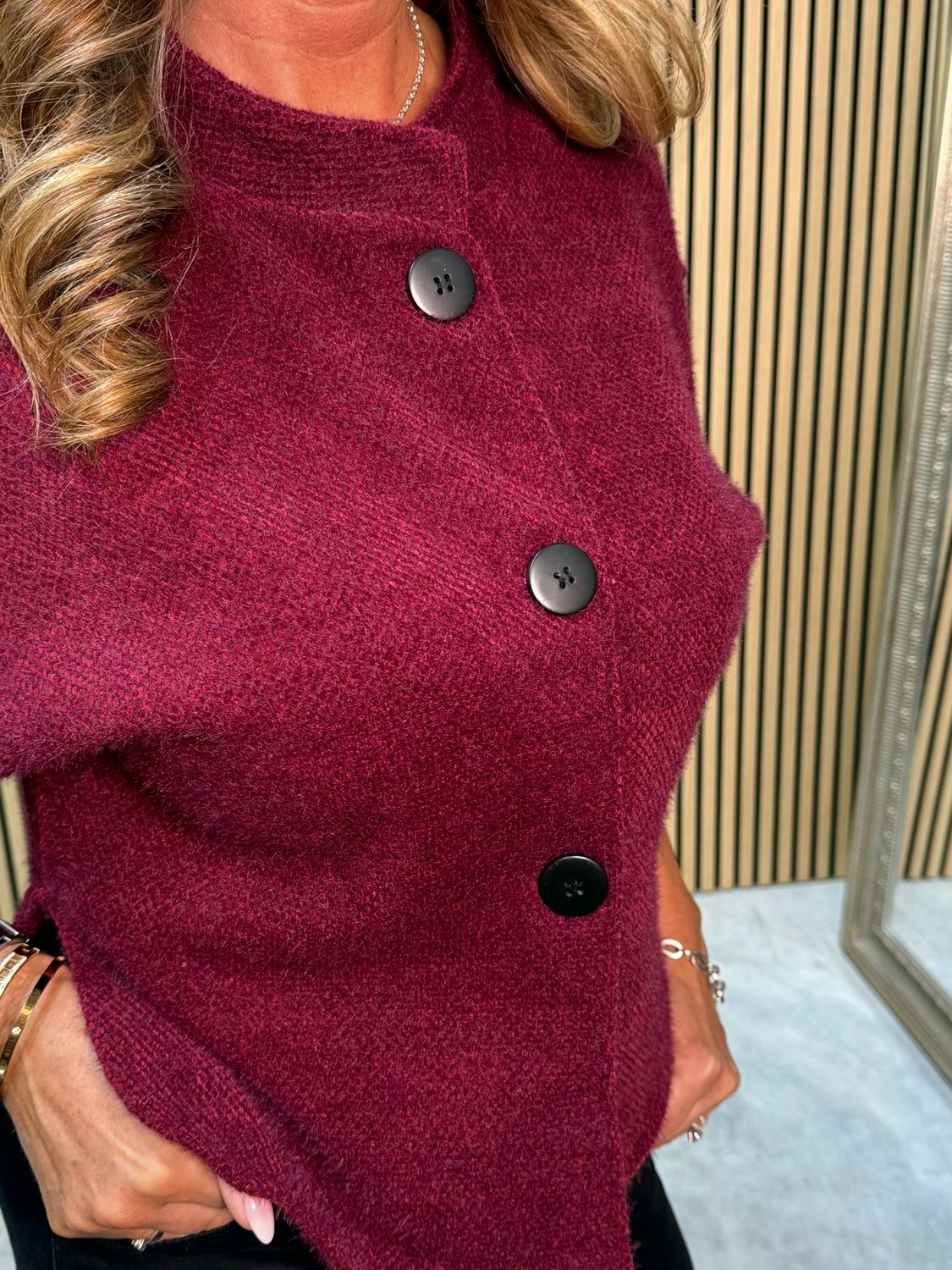 Mila - Button Knit Jacket - Wine