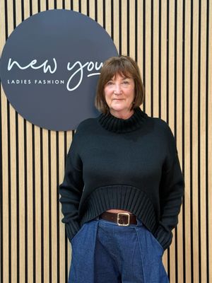 Ribbed Hem Knit Jumper - Black