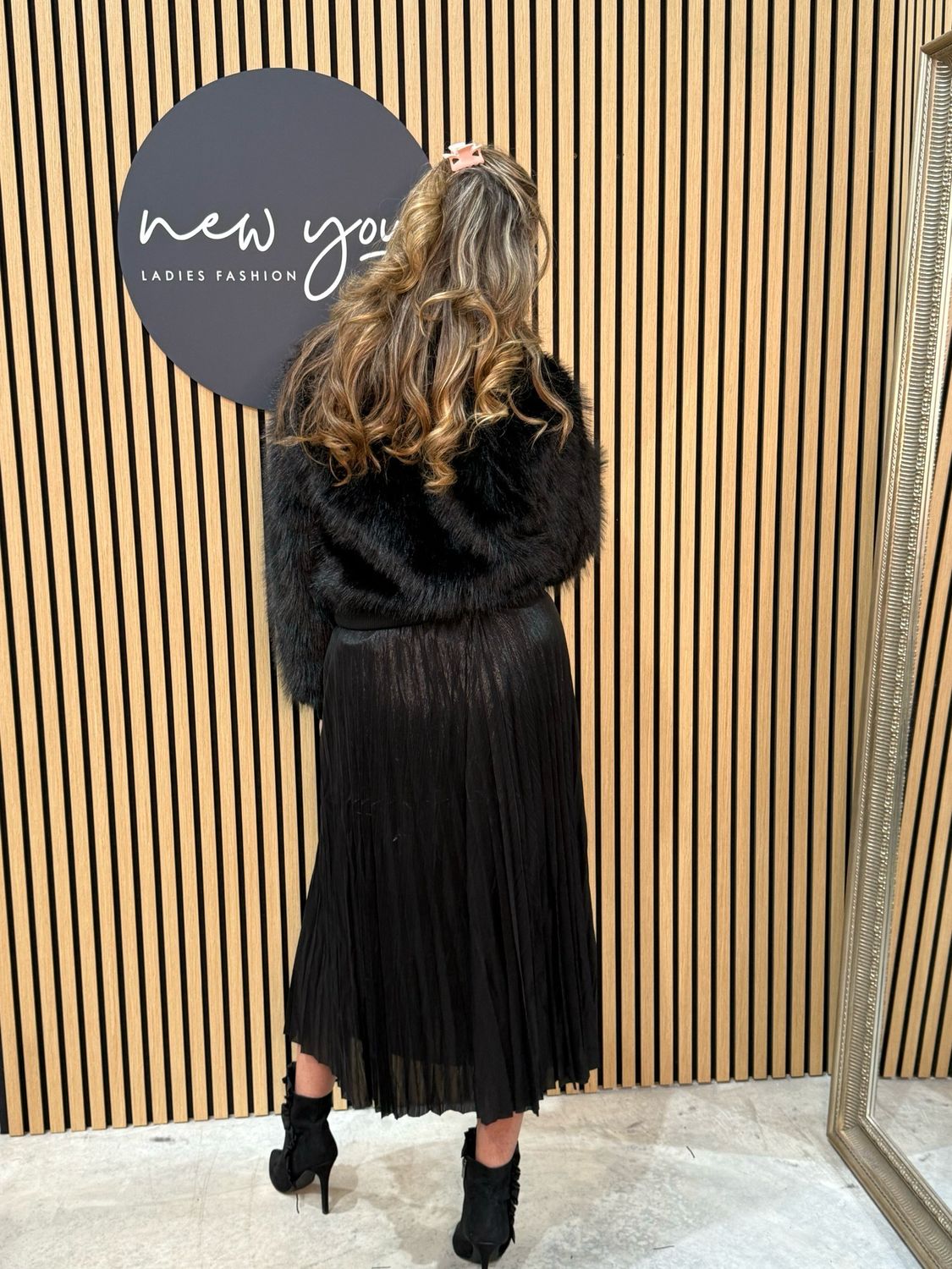 Shimmer Pleated Midi Skirt - Black