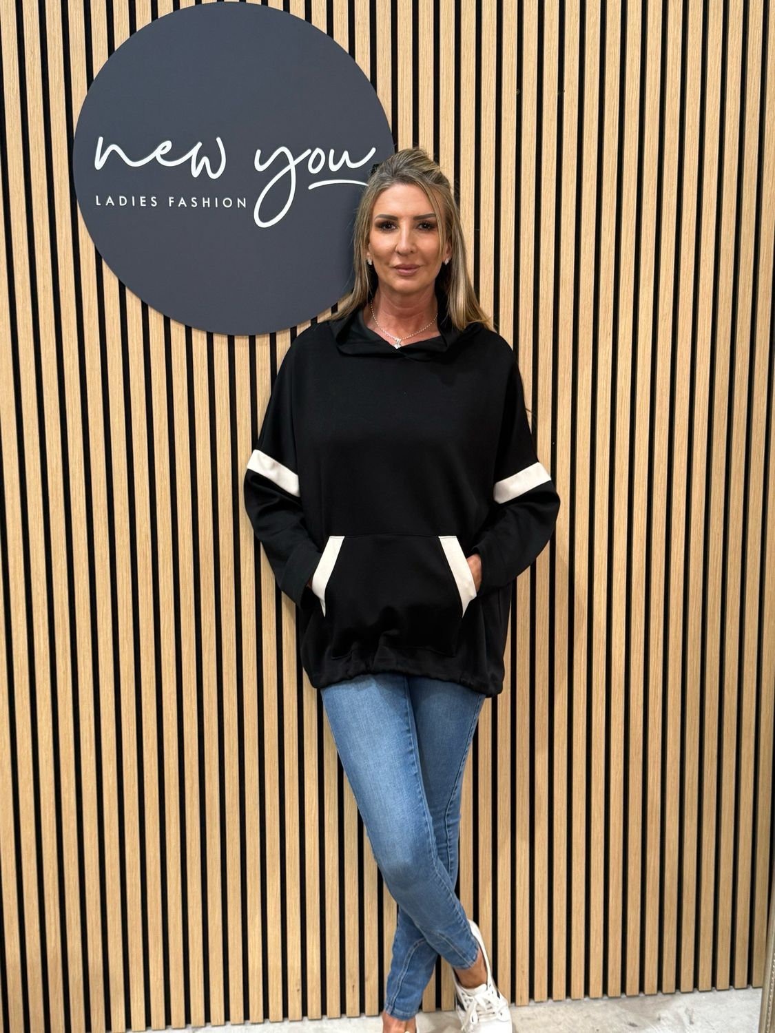 Contrast Trim Hooded Jumper - Black