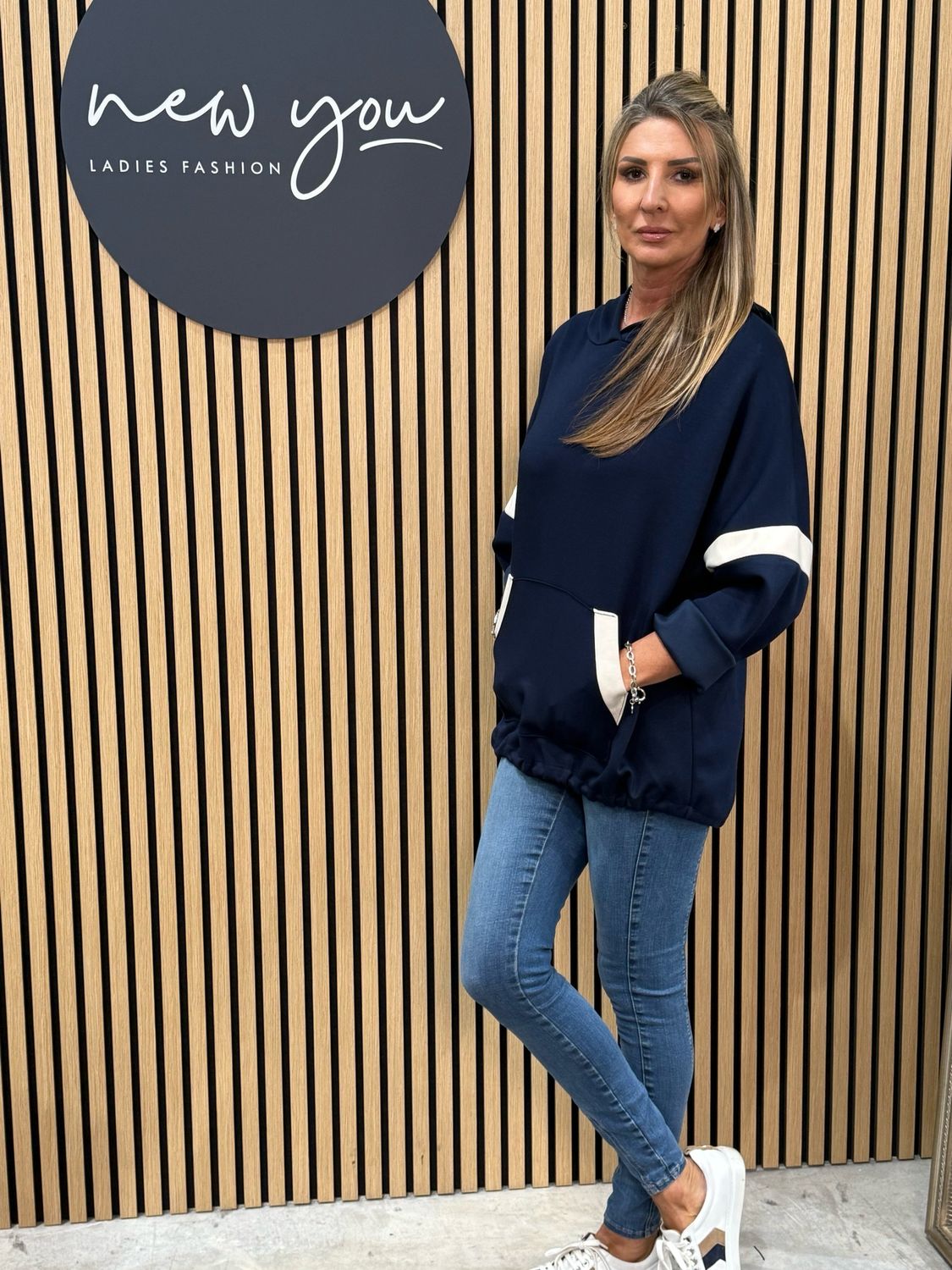 Contrast Trim Hooded Jumper - Navy