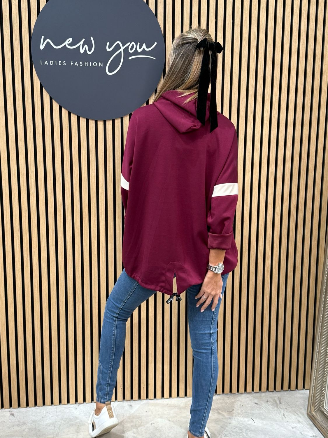 Contrast Trim Hooded Jumper - Burgundy