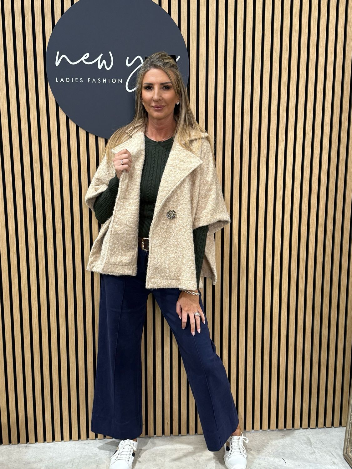 Teddy - Short Poncho - Beige