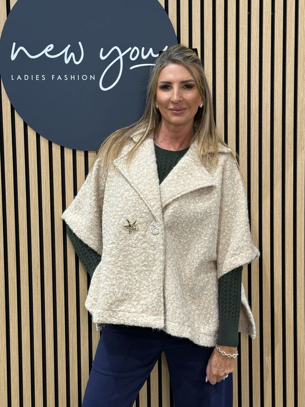 Teddy - Short Poncho - Beige