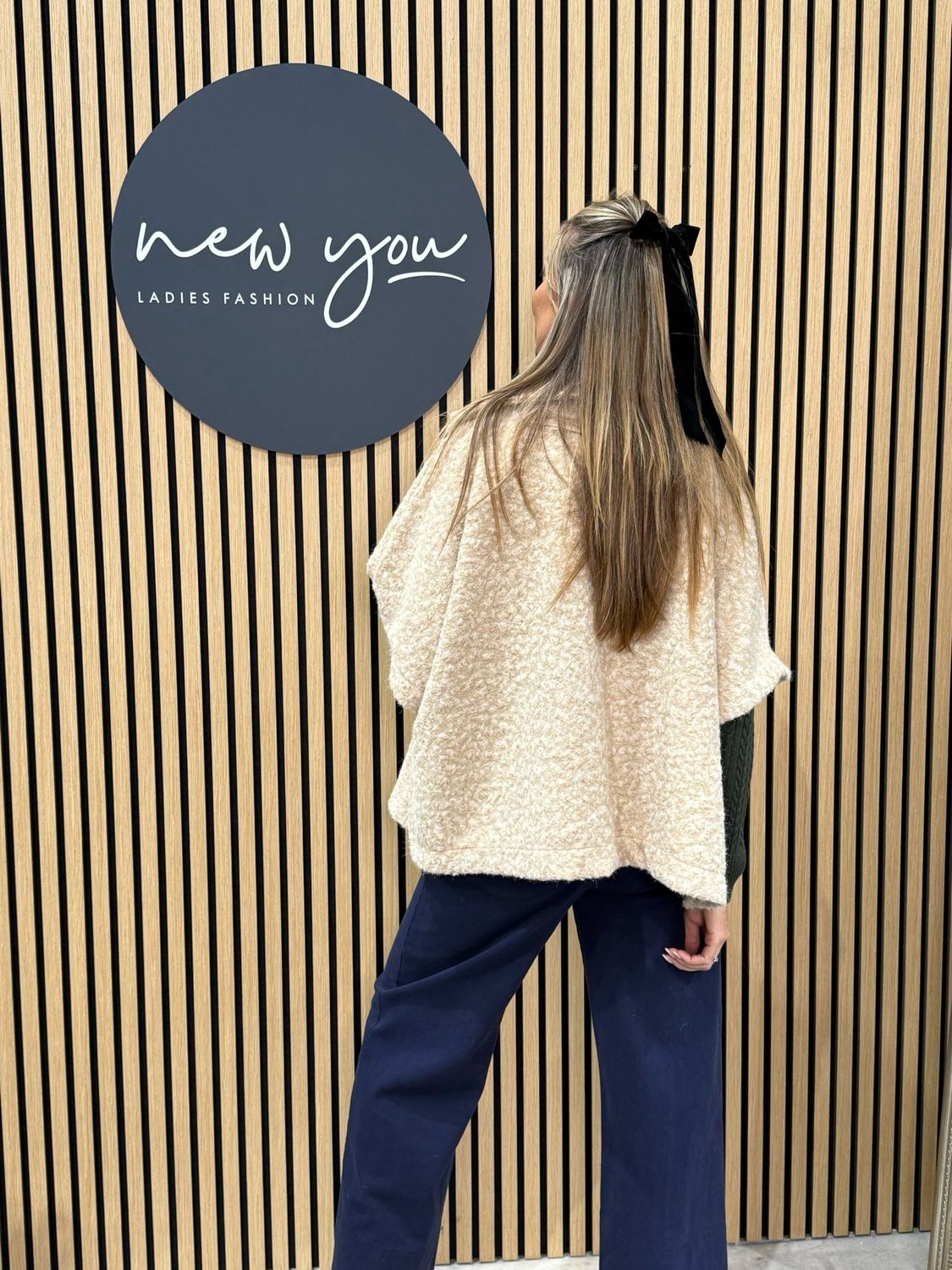 Teddy - Short Poncho - Beige
