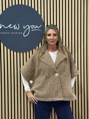 Teddy - Short Poncho - Camel