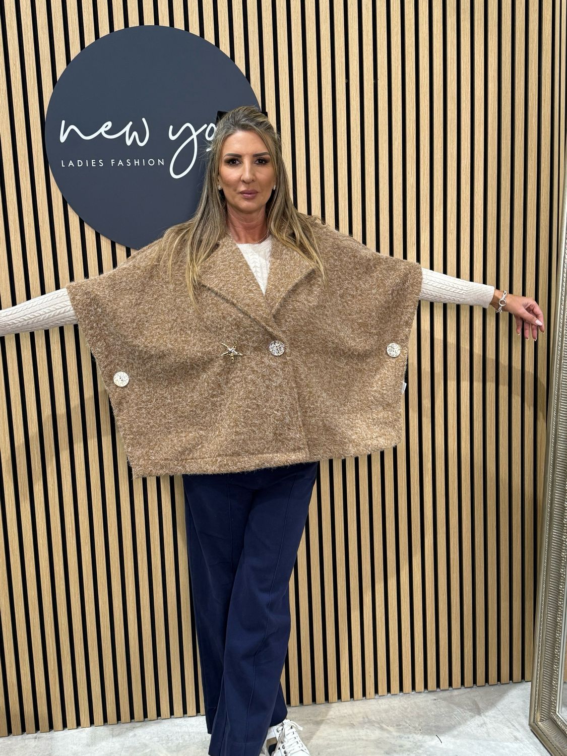 Teddy - Short Poncho - Camel