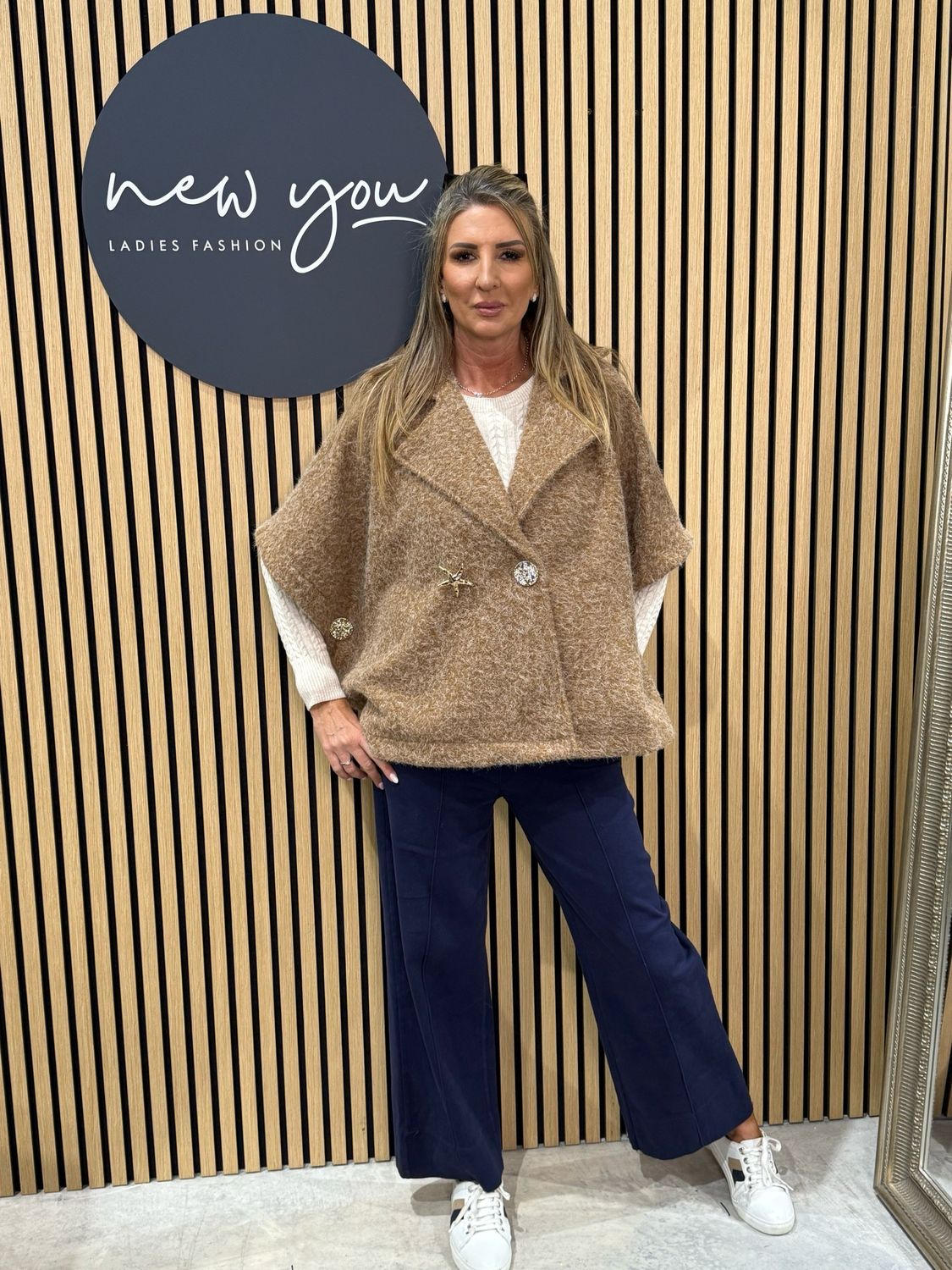 Teddy - Short Poncho - Camel