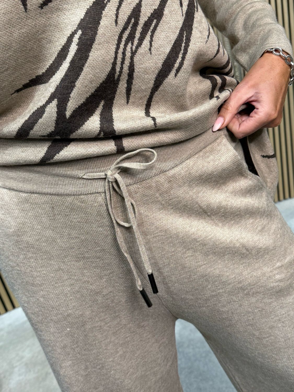 Leaf Print Knit Coord Set - Beige