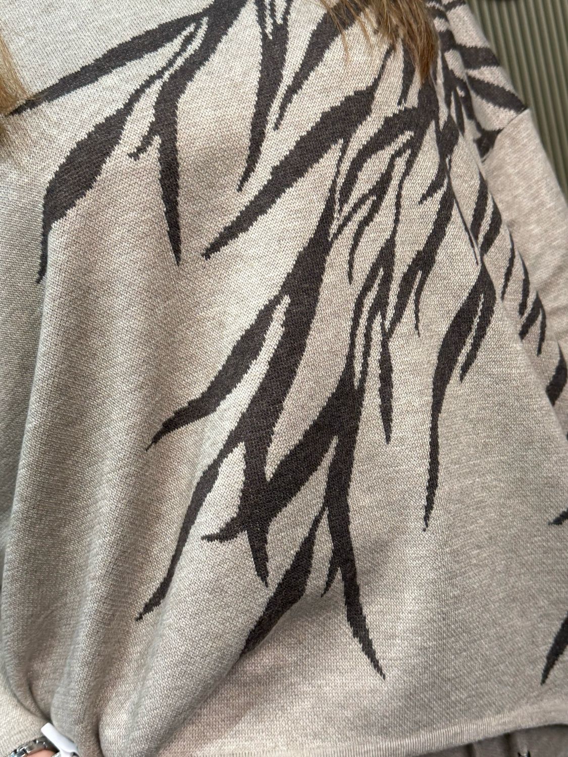 Leaf Print Knit Coord Set - Beige