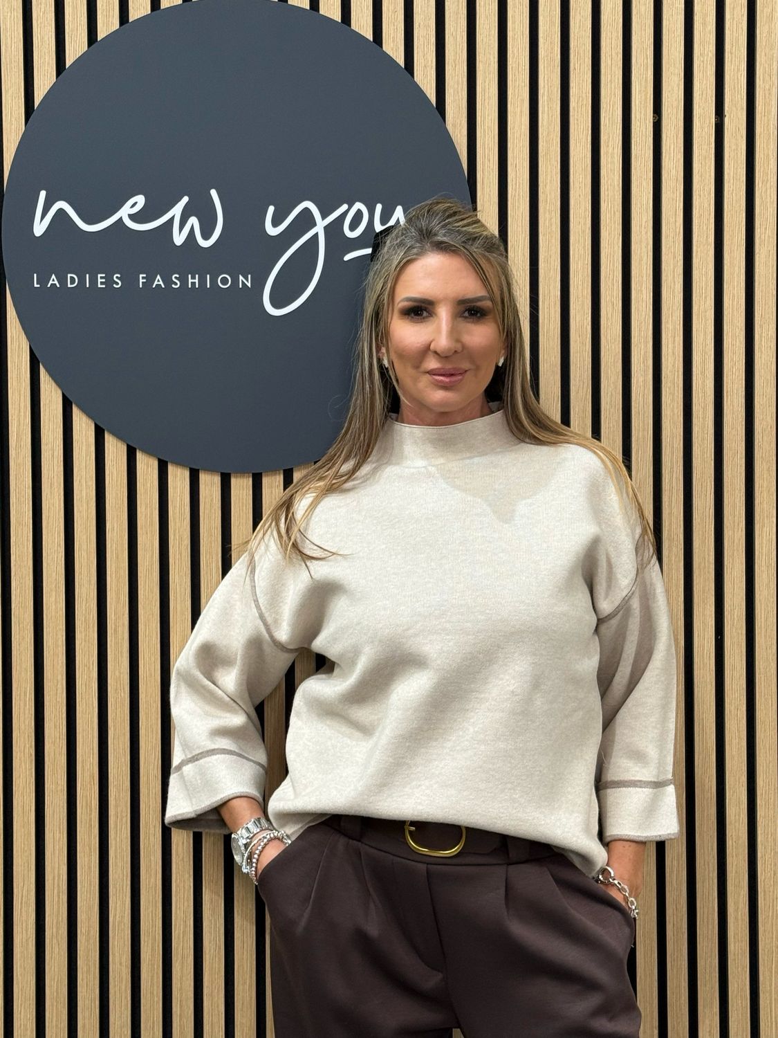 Mara - Contrast Jumper - Beige