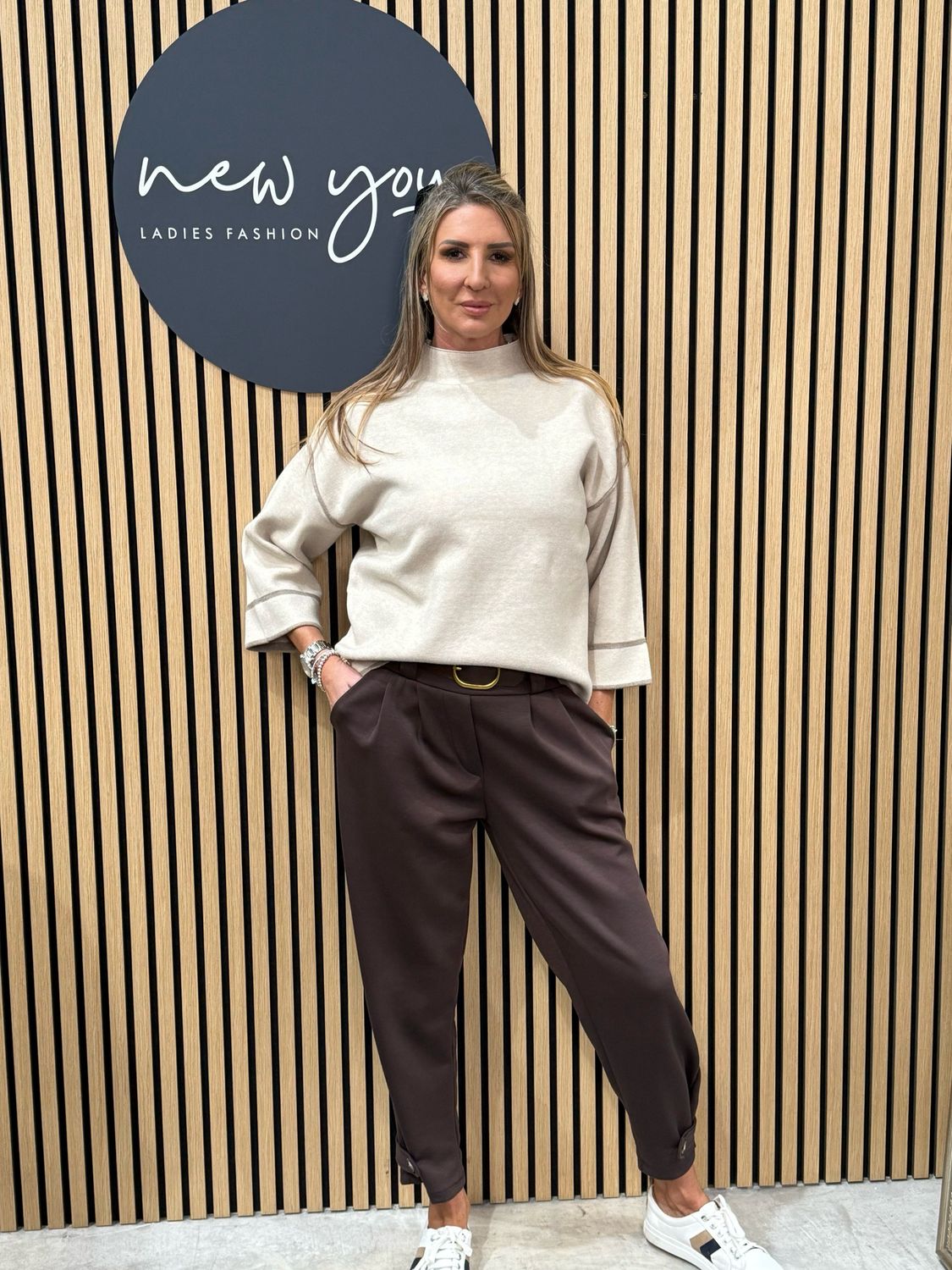 Mara - Contrast Jumper - Beige