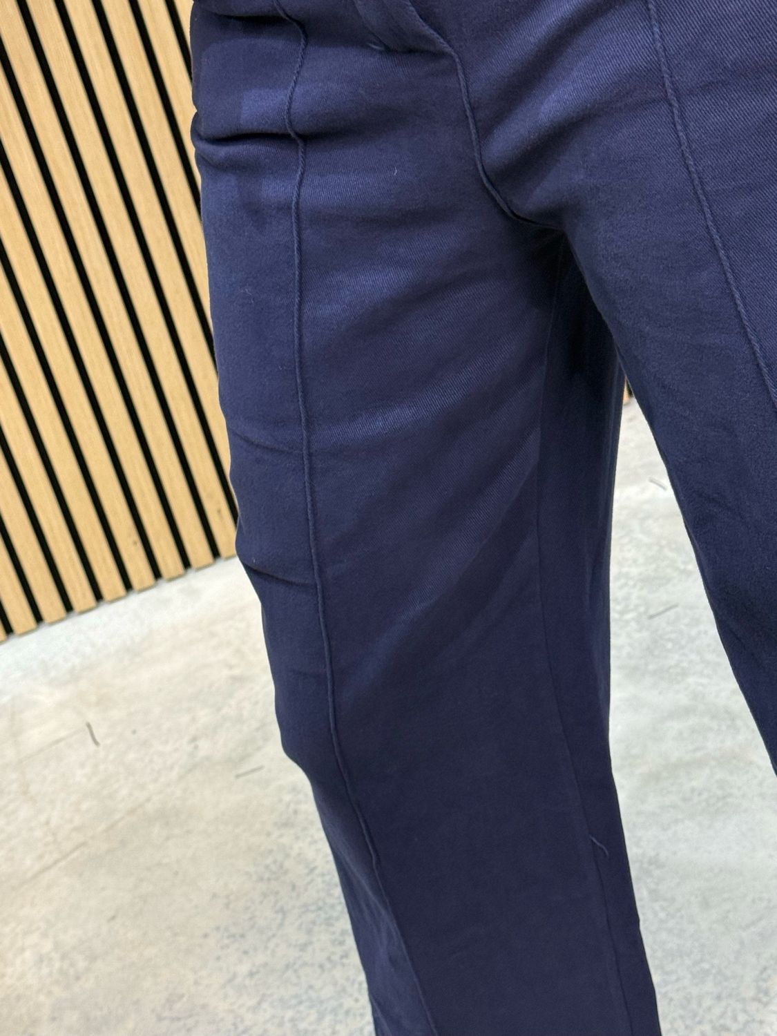 Mid Rise - Wide Leg Jeans - Navy