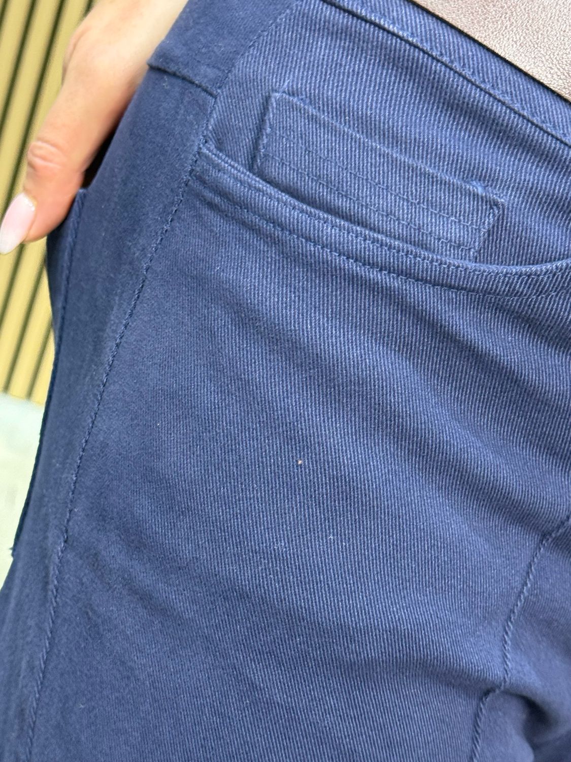 Mid Rise - Wide Leg Jeans - Navy