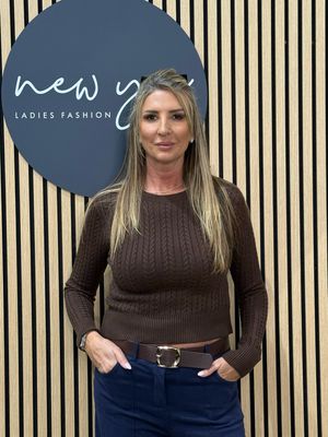 Crew Knit Cropped Jumper - Brown