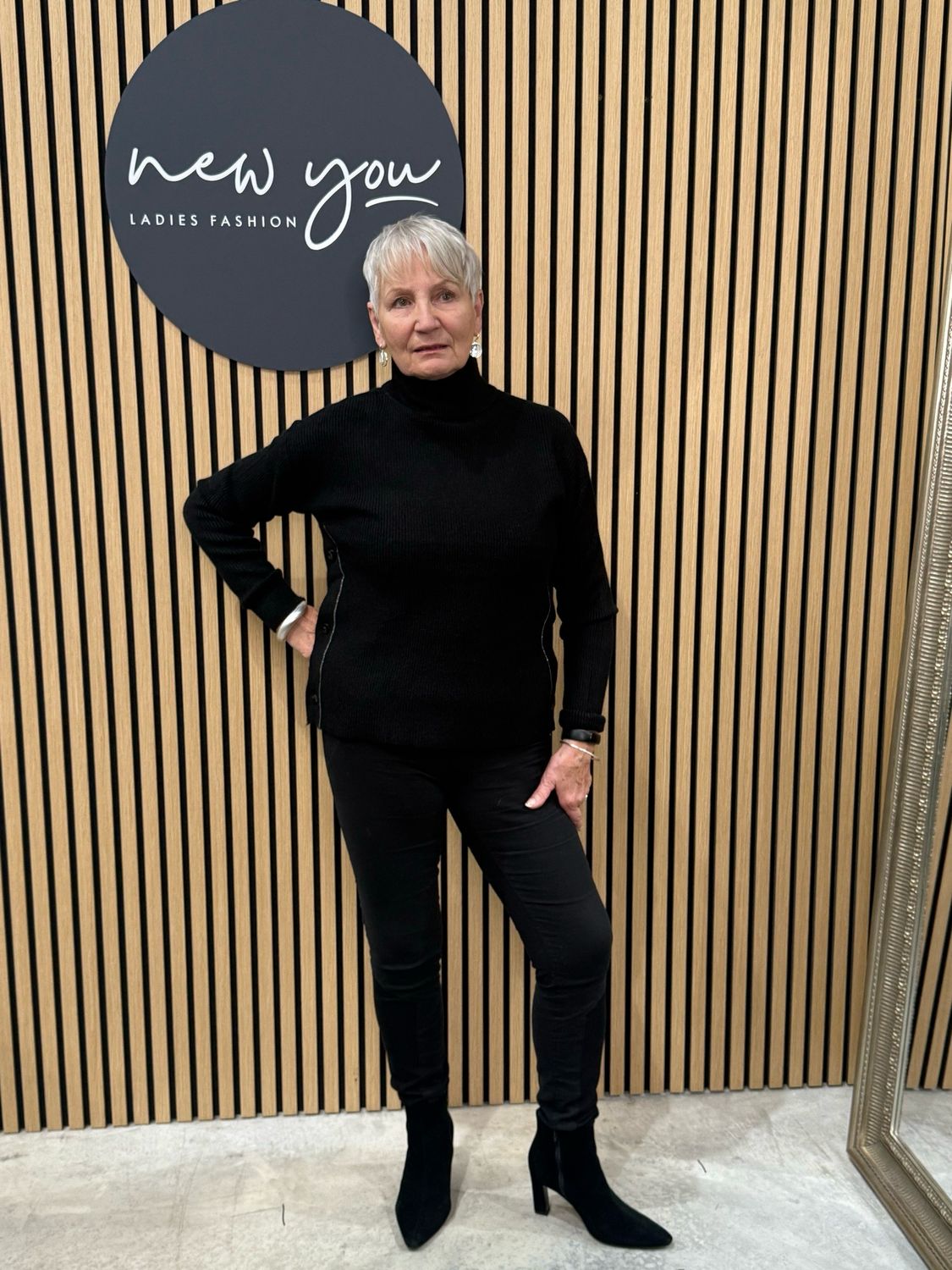 Ribbed Knit Jumper - Black