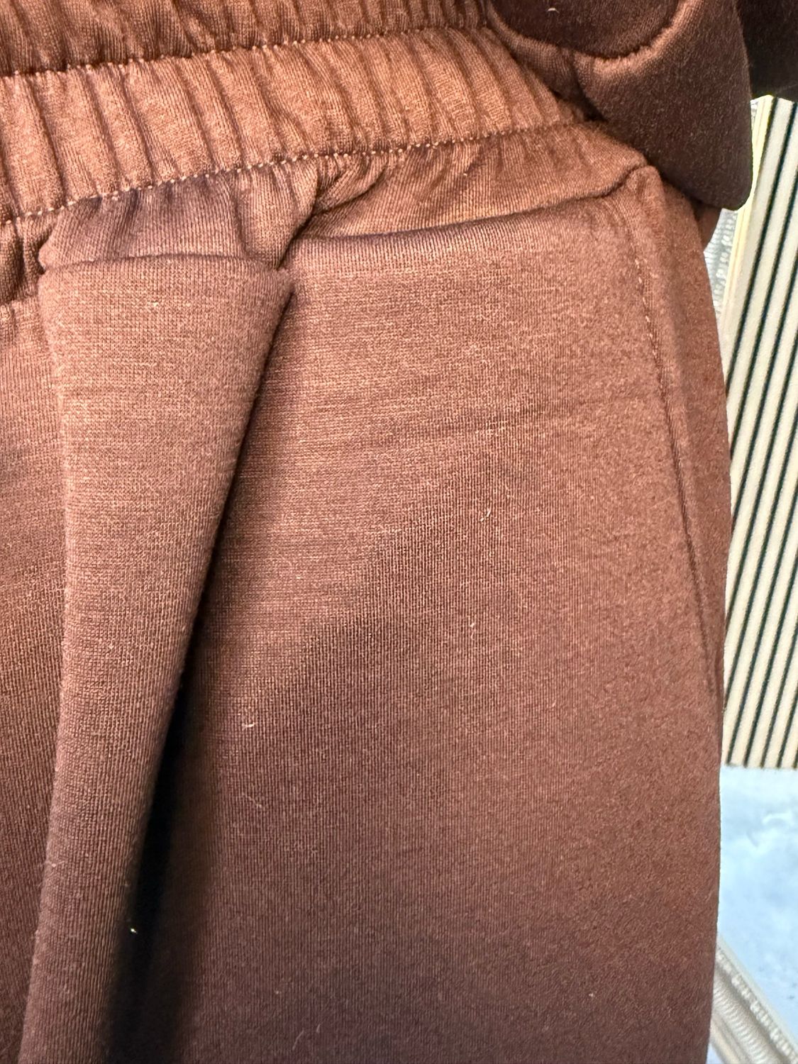 Brooch Quilted Lounge Set - Brown