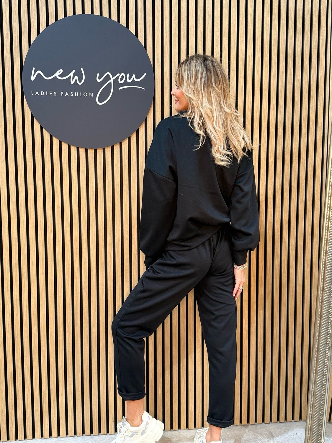 Brooch Quilted Lounge Set - Black