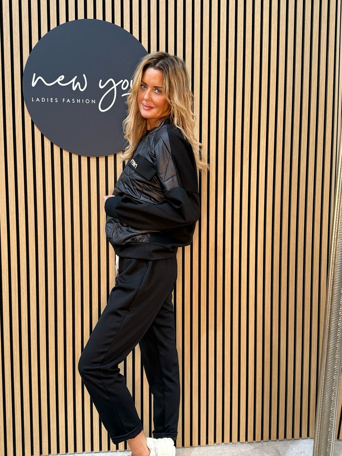 Brooch Quilted Lounge Set - Black