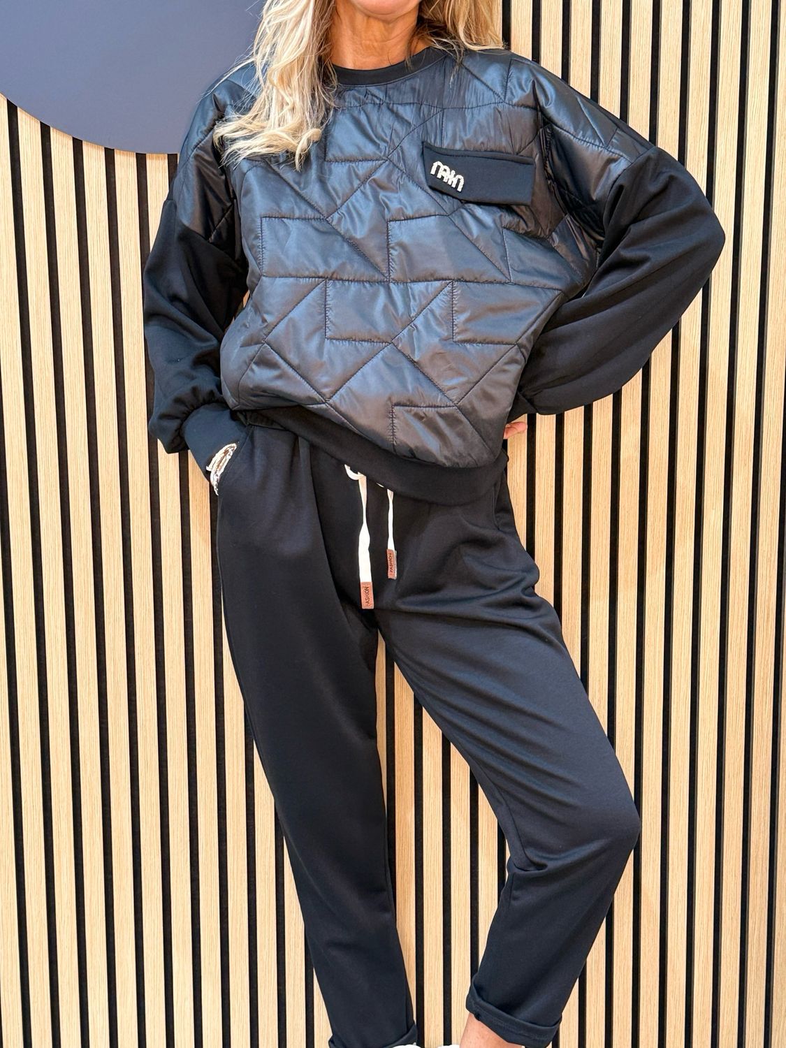 Brooch Quilted Lounge Set - Black