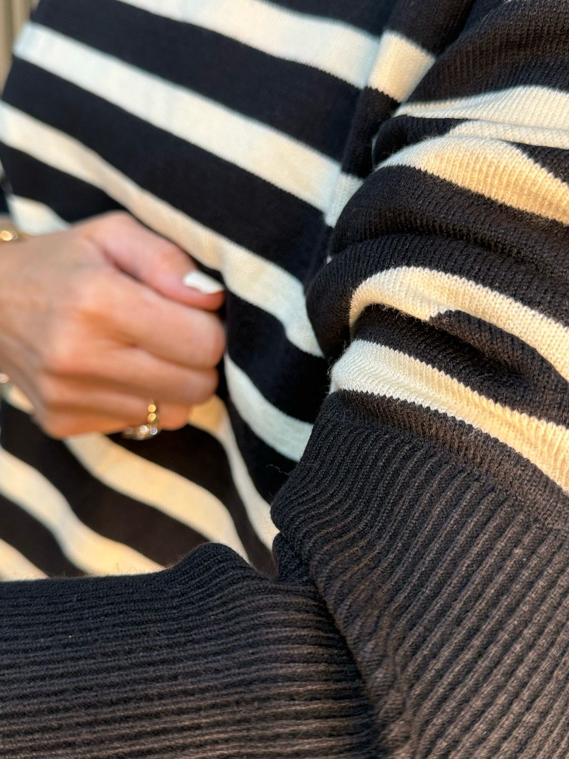 Nora - Relaxed Fit Knit Jumper - Cream/Black