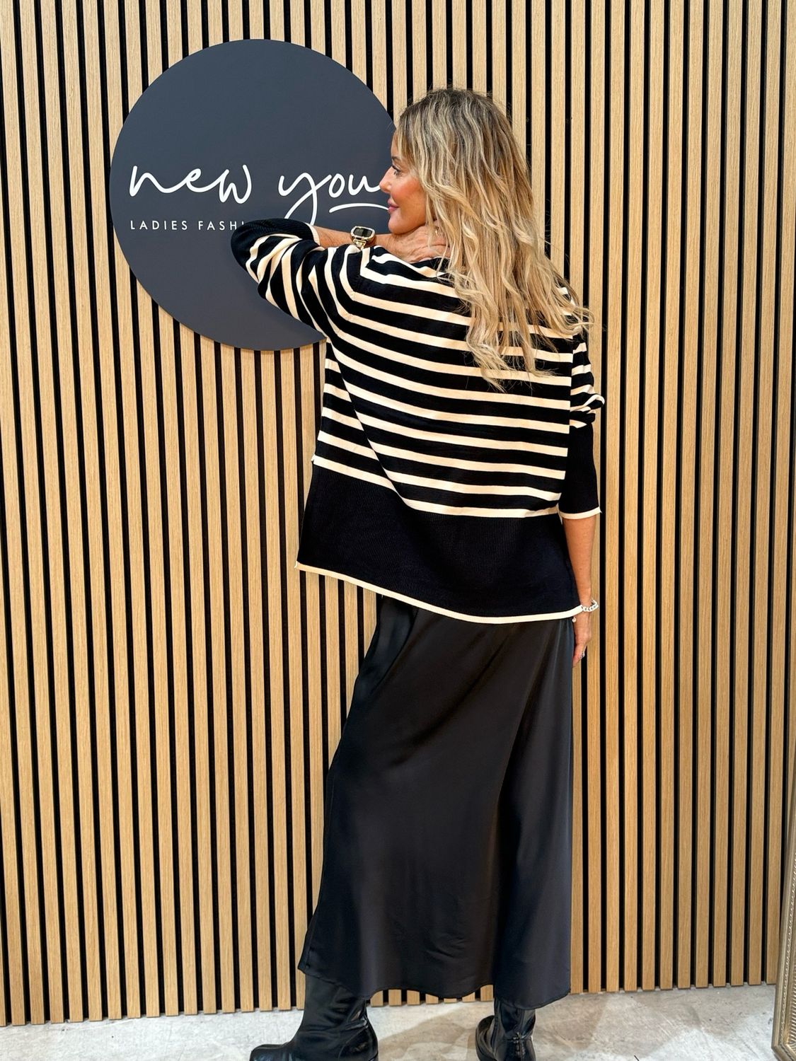 Nora - Relaxed Fit Knit Jumper - Cream/Black