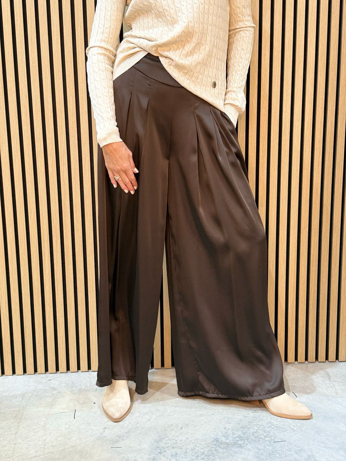 High Waisted Pleated Palazzo Pants - Brown