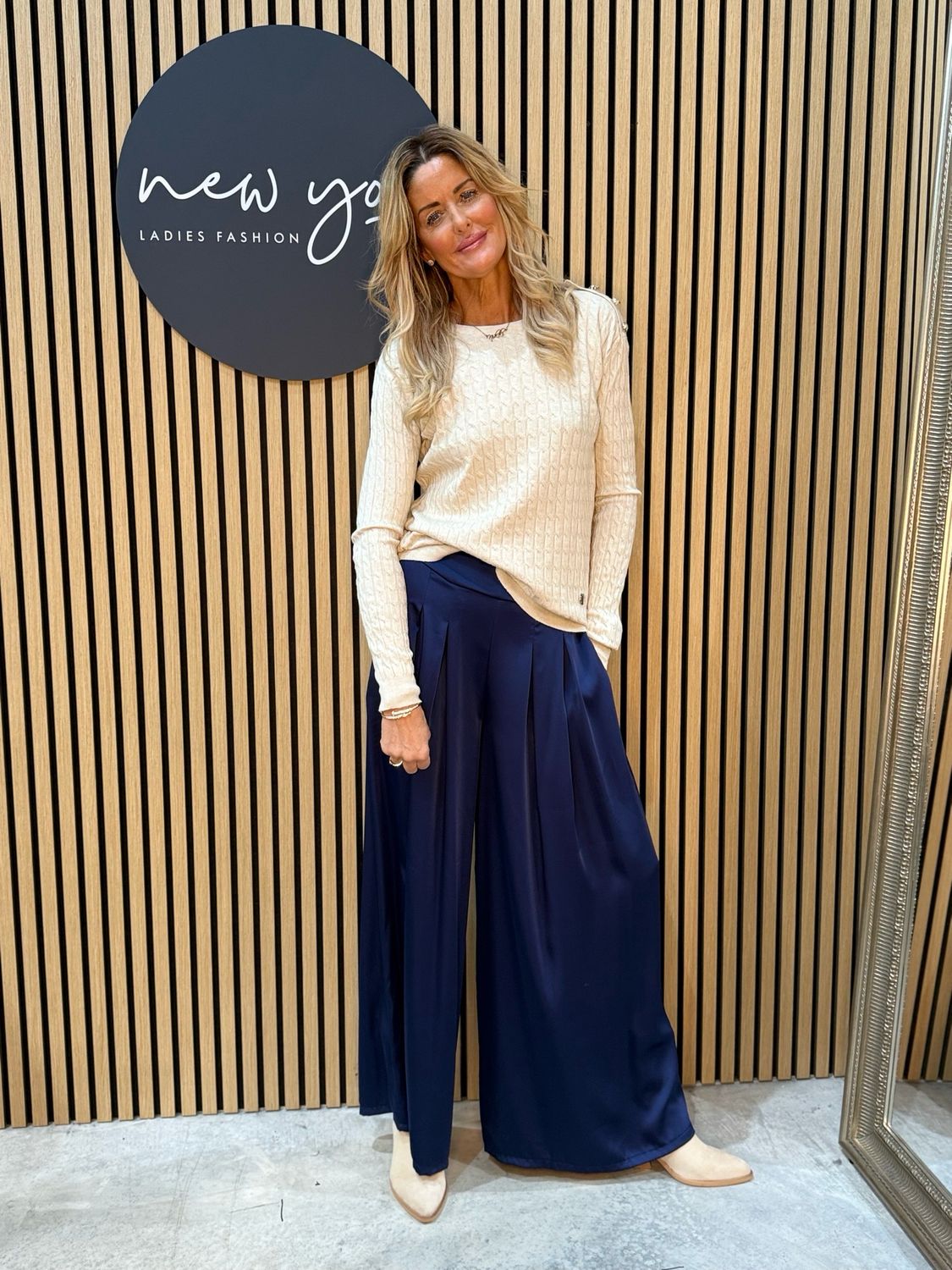 High Waisted Pleated Palazzo Pants - Navy